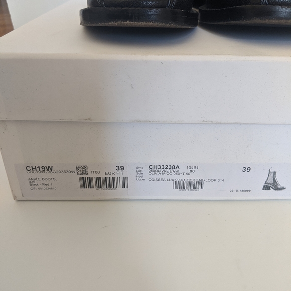 SOLD rare Chloe Bea Chelsea Boot - Picture 13 of 16